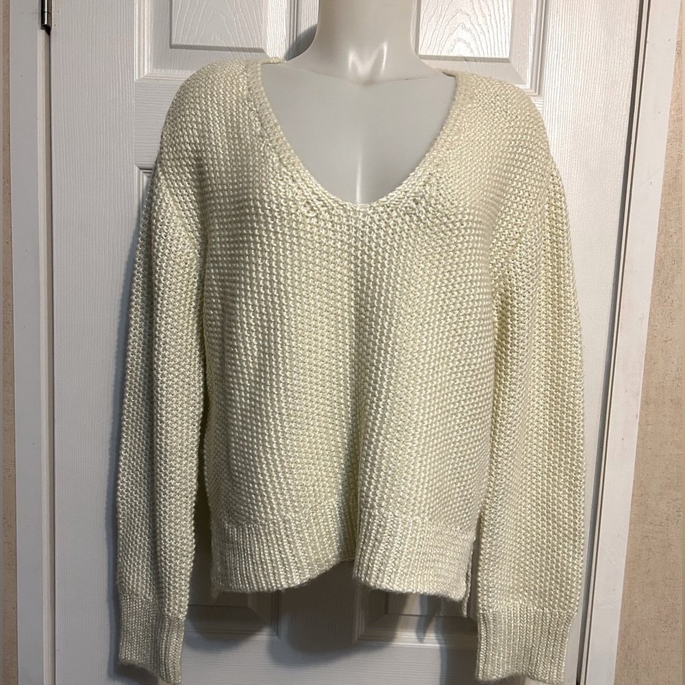 BBDakota Women's ivory deep Vneck Sweater